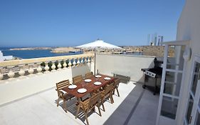 Grand Harbour Apartments